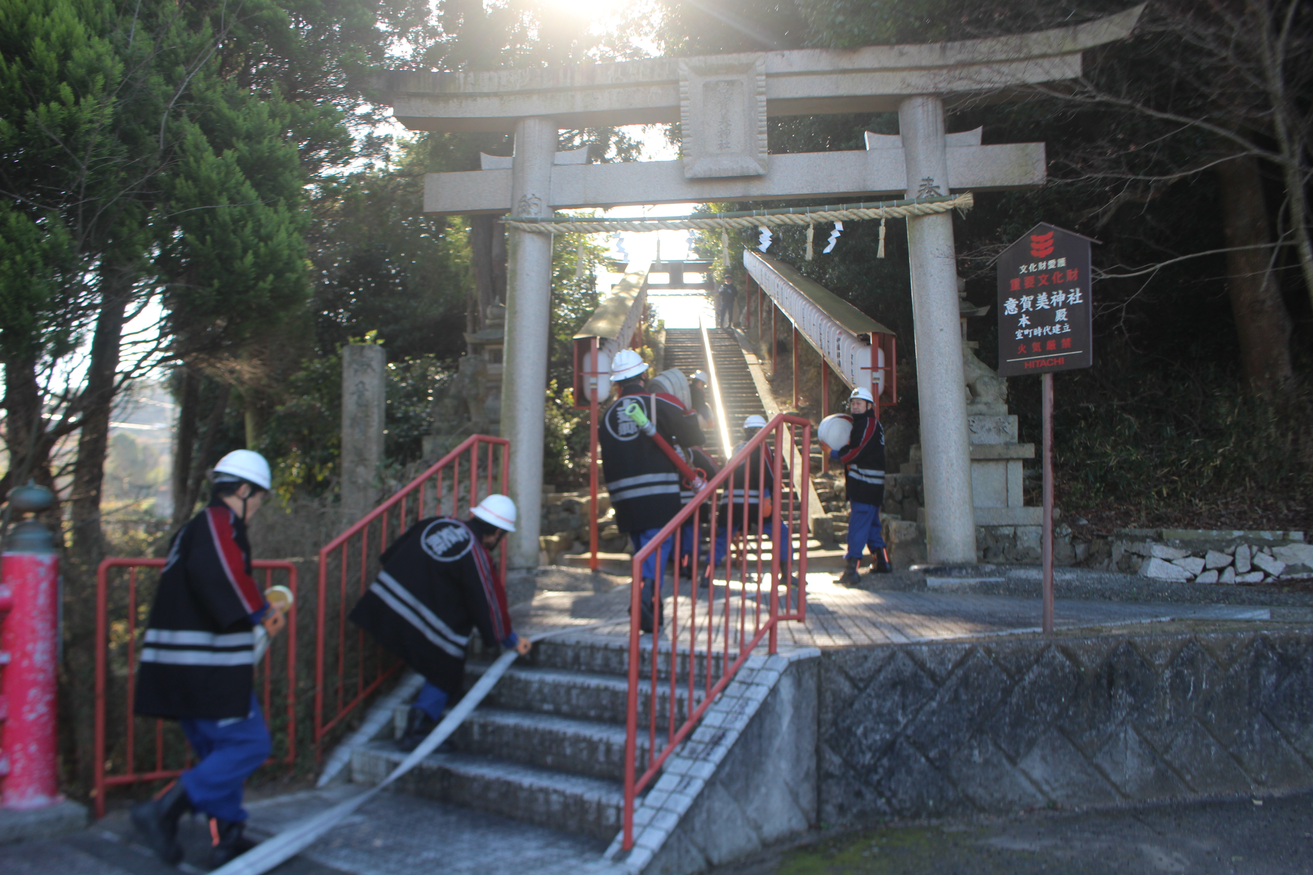 地元の消防団（上之郷分団）によるホース延長訓練