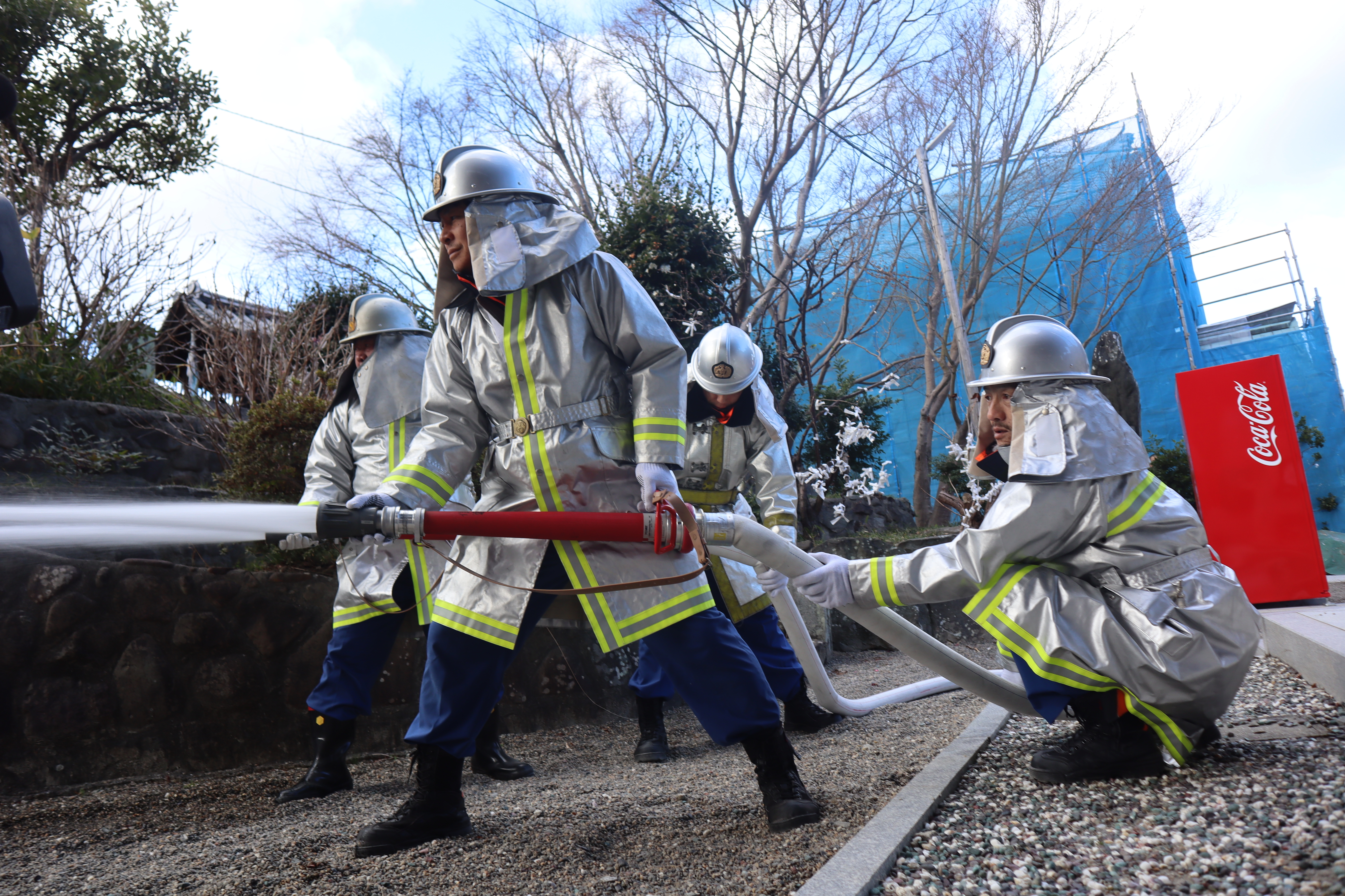 泉南市消防団信達分団による一斉放水訓練