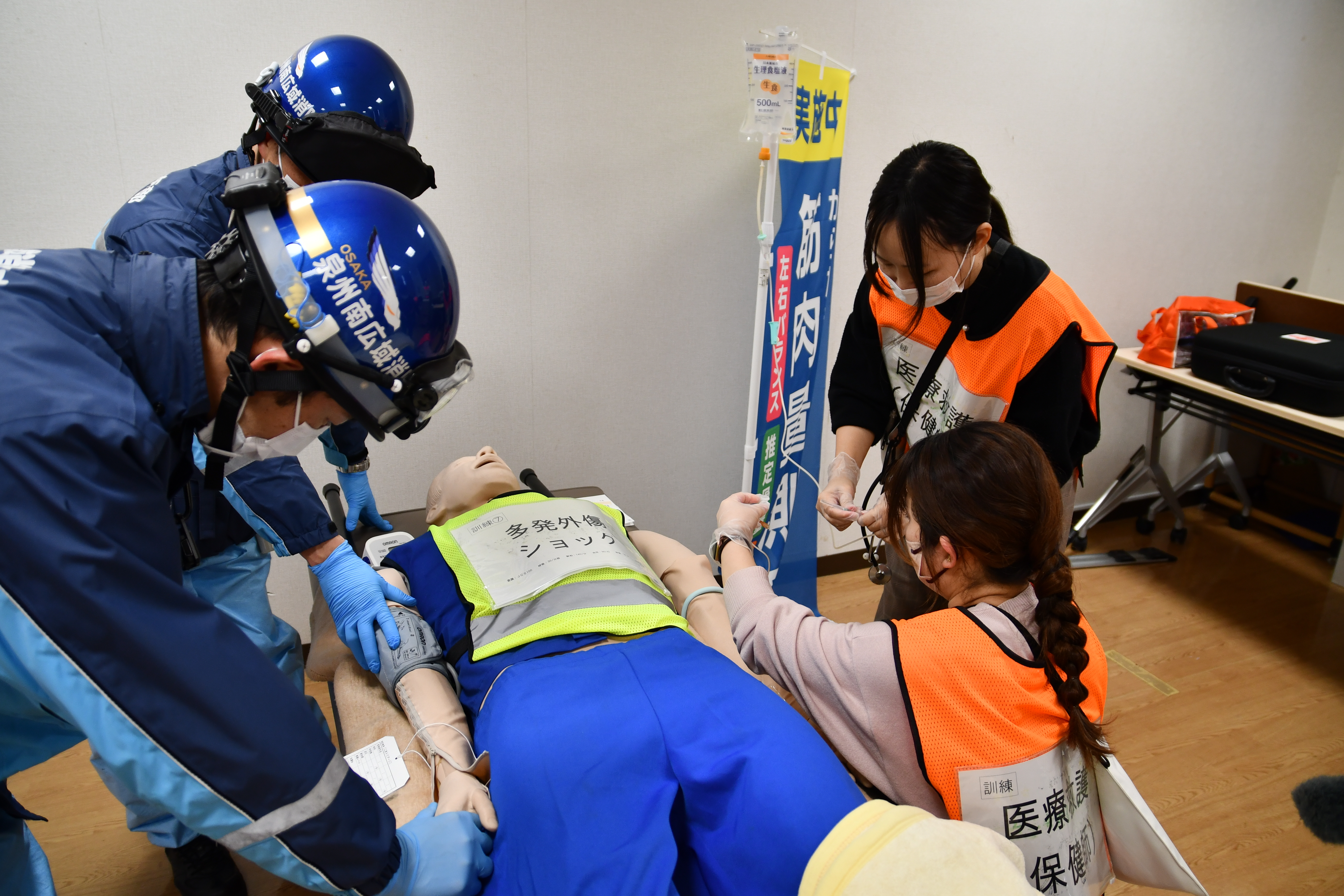 13 医療救護所での応急処置.JPG