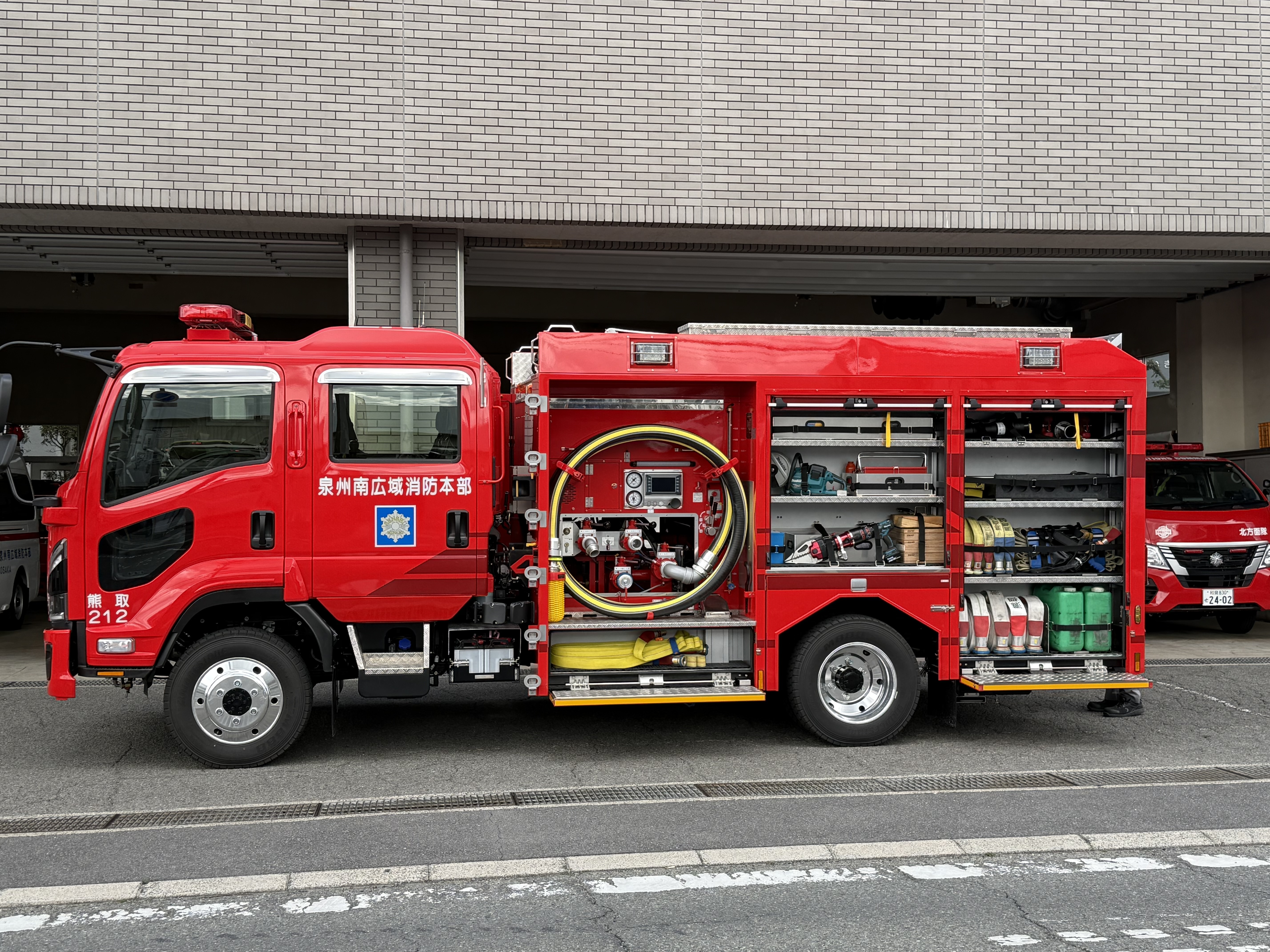 レスキュータンク車左側